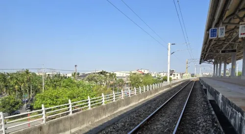 返鄉，掃墓前一晚