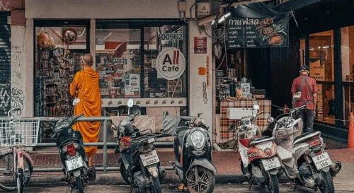 眼鏡男的零食挑戰