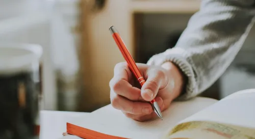 日記寫作的藝術：一步步探索自我心靈的旅程