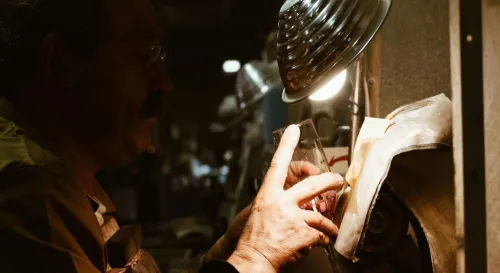 夜班開始，包裹超人上線