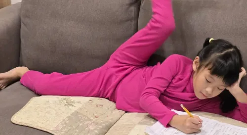 她只是個瑜伽大師