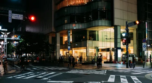 阿界的世界觀察：城市交通信號燈的運作與人類行為的交互