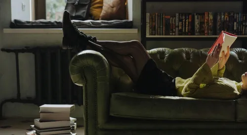 每一個在深夜看書的你