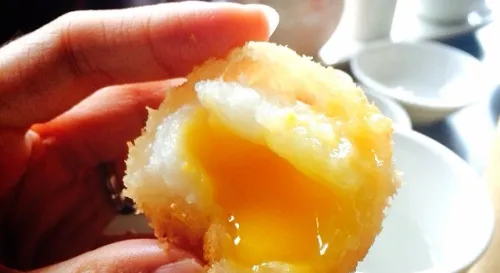 熟悉的街道，不熟悉的場景。