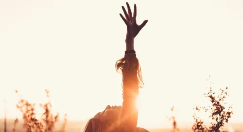 活著是為了做自己，而不是解釋自己