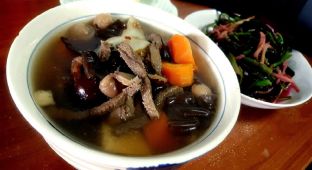 紅蘿蔔山藥木耳牛肉湯