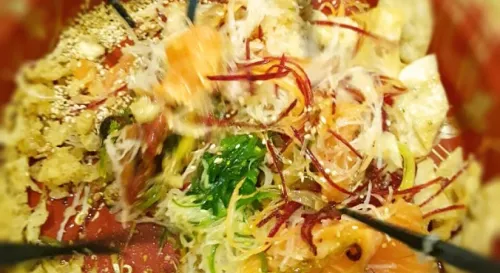 正月初七人日，撈魚生。