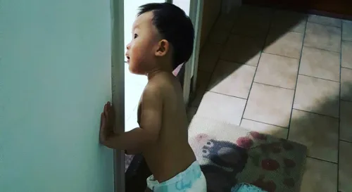 輪到你洗澡了沒錯，所以你需要像這樣先勘查地形