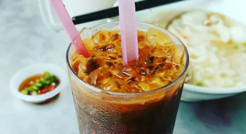 兒子不在身邊坐在電腦前的時間拉長了許多，雖然還是很多東西沒完成，但...是時後來一杯了。