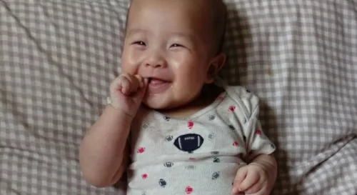 笑成這樣叫我怎能不愛妳