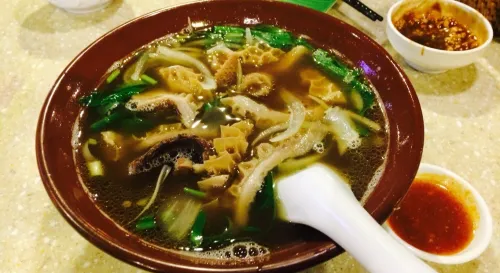 來點越南口味-武鼎越豐越南麵食館