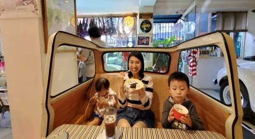 Family lunch at a nice pupu car restaurant.