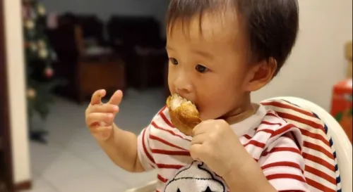 這雞腿好像很好吃