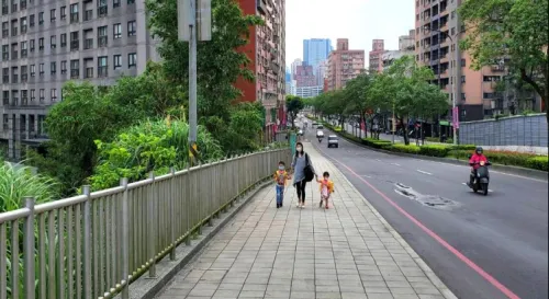 最近在網路上分享著一段話