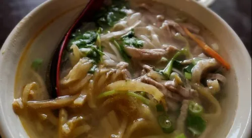 汐止中正路市場巷內覓食