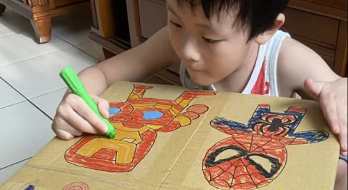 漫威英雄VS小象艾麗芬