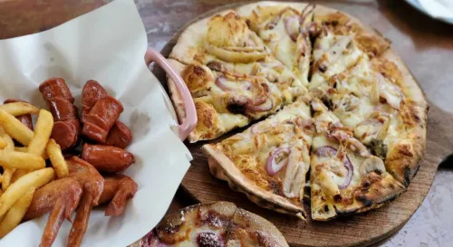 木鋤造樸咖啡餐廳