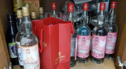 我爸也準備好要過年了