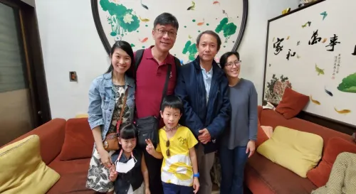 這次的過年有點長年初一