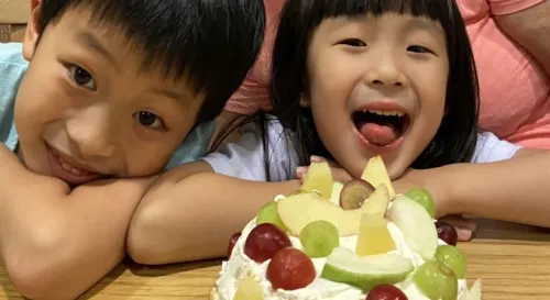 媽媽會把蛋糕分享給我嗎