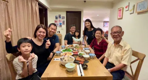 舅舅一家人來訪