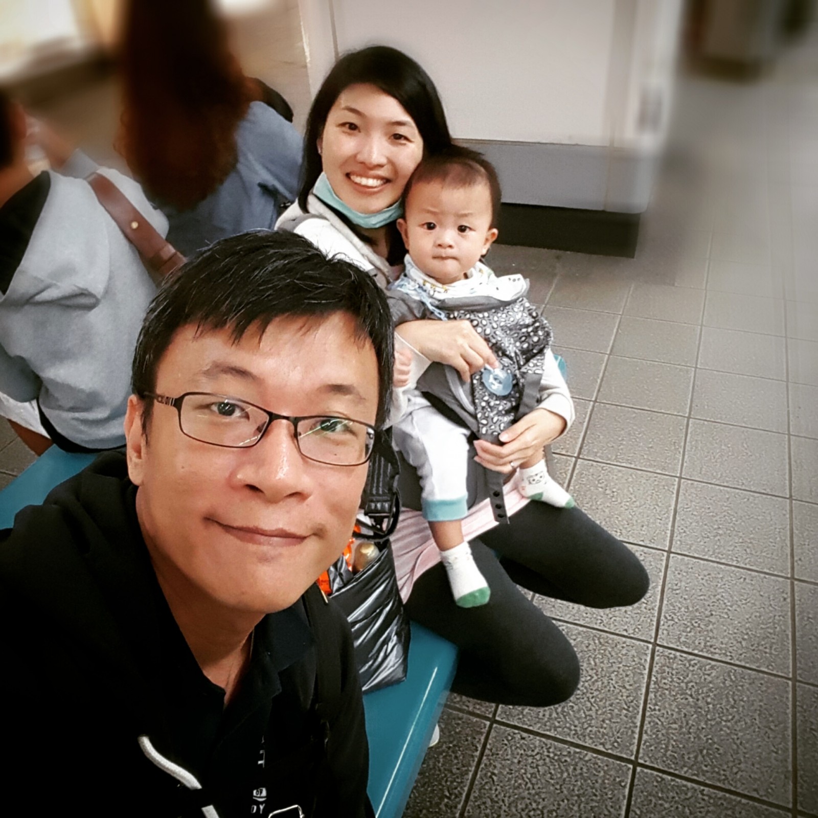 出發前,其實還蠻精神的( ̄∇ ̄)<br />
<br />
接下來的幾天,又要出門一趟……。<br />
<br />
5U就再次麻煩阿公阿婆照顧啦~<br />
<br />
請3位好好保重嘿。 出發前,其實還蠻精神的( ̄∇ ̄)<br />
<br />
接下來的幾天,又要出門一趟……。<br />
<br />
5U就再次麻煩阿公阿婆照顧啦~<br />
<br />
請3位好好保重嘿。
